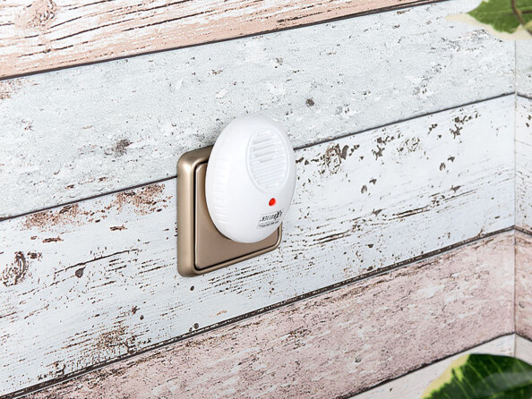 Anti-nuisible à ultrasons pour prise de courant TS-510