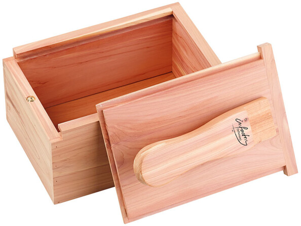 Coffret è cirage avec rangement organisé des produits d'entretien pour chaussures