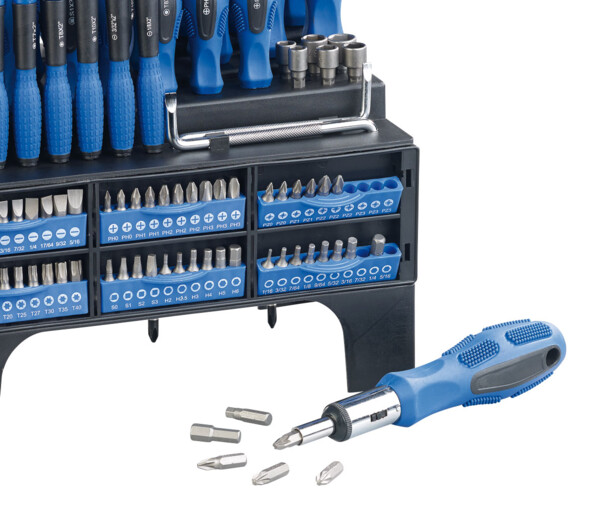 Équipement complet pour bricoleurs et amateurs avec support mural pour un stockage organisé