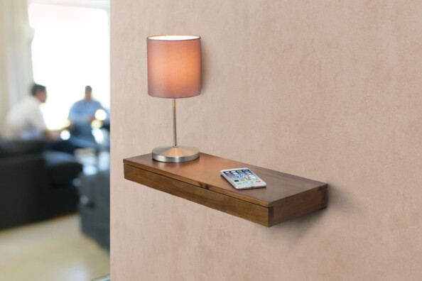 Mise en situation de l'étagère murale Carlo Milano avec tiroir secret.