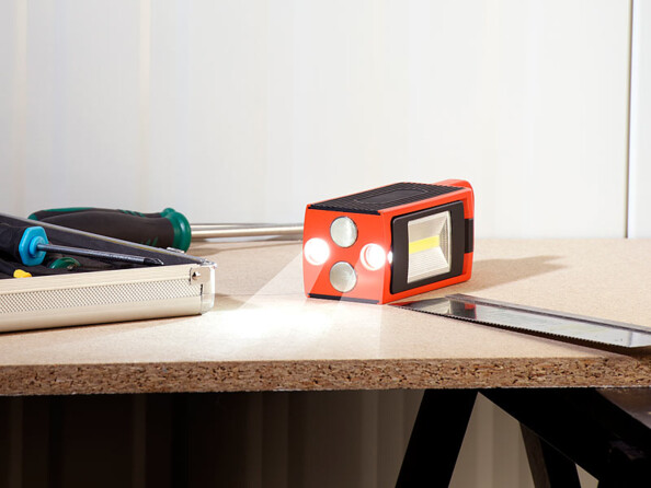 Lampe de travail à LED COB ''AL-525'' Lunartec modèle