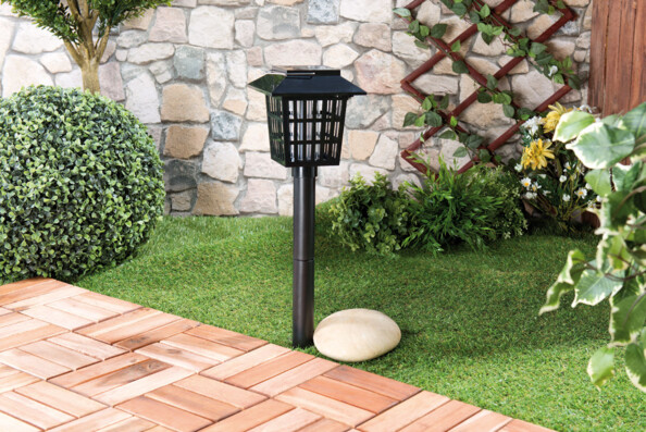 Lanterne solaire à LED et piège à insecte UV IV-170