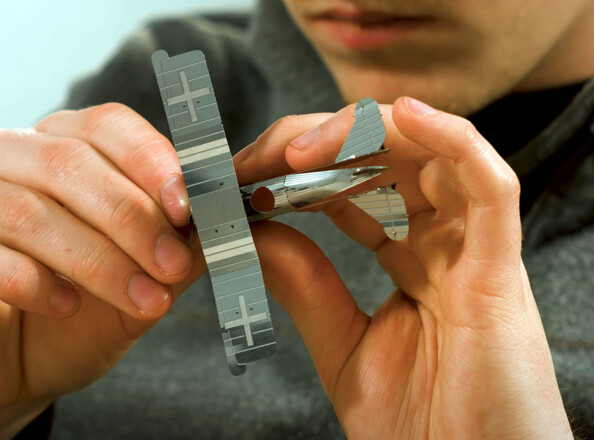 Maquette 3D en métal : Avion - 17 pièces