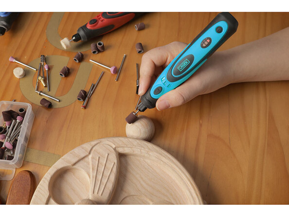 Mini outil multifonction sans fil AGT. Mise en situation.