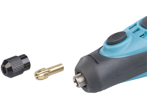 Mini outil multifonction sans fil AGT. Gros plan sur le porte embouts.