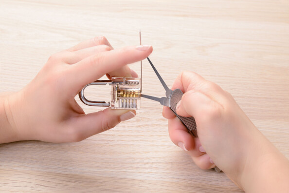 Outil de crochetage à 7 passe-partout avec cadenas d'entrainement