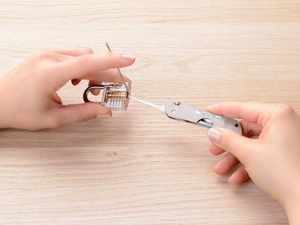 Outil de crochetage à 7 passe-partout avec cadenas d'entrainement