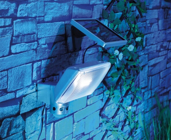 Projecteur solaire en aluminium avec LED Highpower 6 W et détecteur PIR