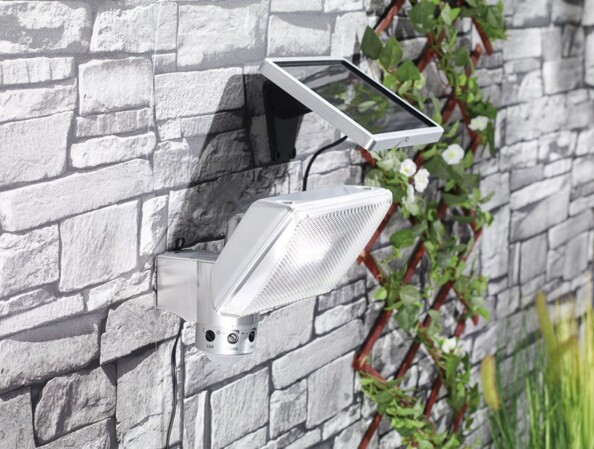 Projecteur solaire en aluminium avec LED Highpower 6 W et détecteur PIR