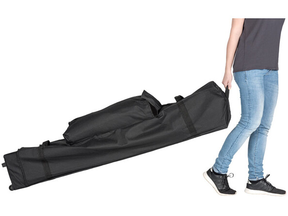 Mis en situation du sac contenant le pavillon de jardin pliable Falon