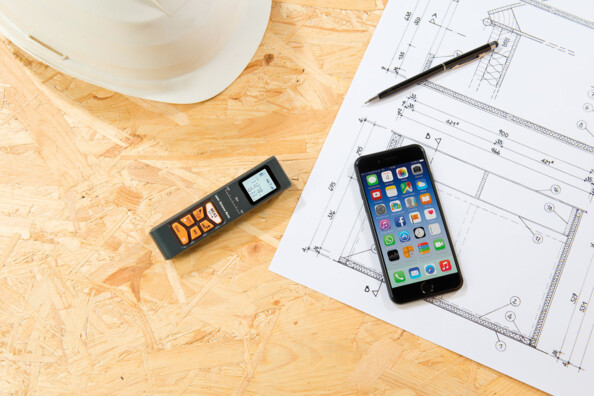 télémètre à ultrasons et visée laser avec fonction bluetooth et écran LCD, vous pouvez désormais mesurer des pièces entières avec une précision et une rapidité sans précédent