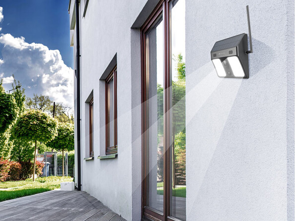 Caméra connectée avec cellule solaire et projecteur LED IPC-780.solar - Noir