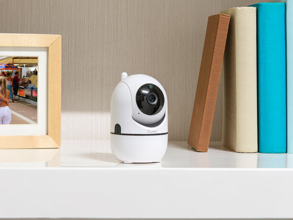 Caméra de surveillance IP Full HD connectée avec suivi intelligent IPC-460