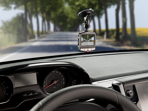 boite noire video pour automobiles camions avec enregistrement automatique et visualisation des videos avec application mobile