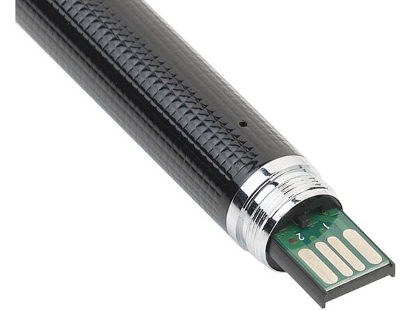 Vue du stylo en deux avec connecteur USB du bic 2 en 1