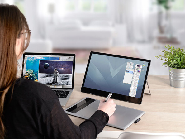 Travailler sur l'écran nomade 15,6" Auvisio.