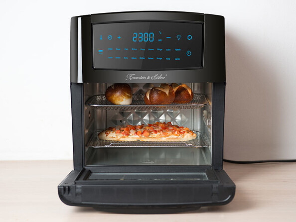 Friteuse à air chaud HF-400 en train de preparer des mauricettes et une pizza