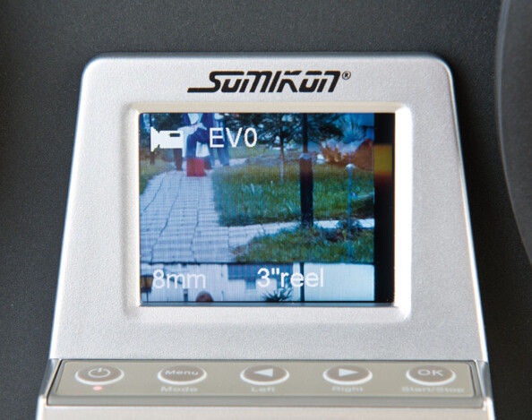 écran LCD de contrôle d'un numérisateur pour la numérisation de films