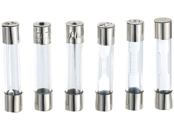 Kit de fusibles de la marque AGT.