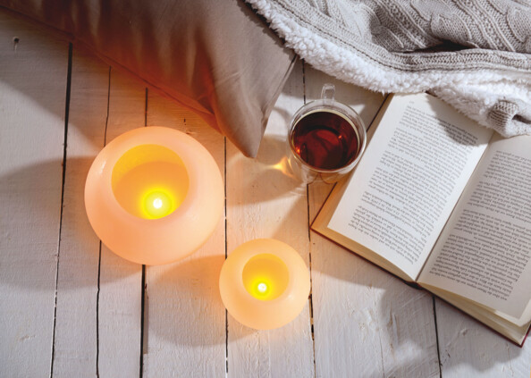Lot de 2 bougies sphériques à LED en cire 10 et 15 cm
