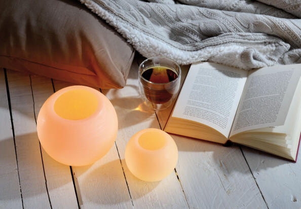 Lot de 2 bougies sphériques à LED en cire 10 et 15 cm