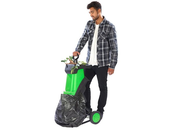 Broyeur de végétaux électrique, avec bac collecteur et poussoir