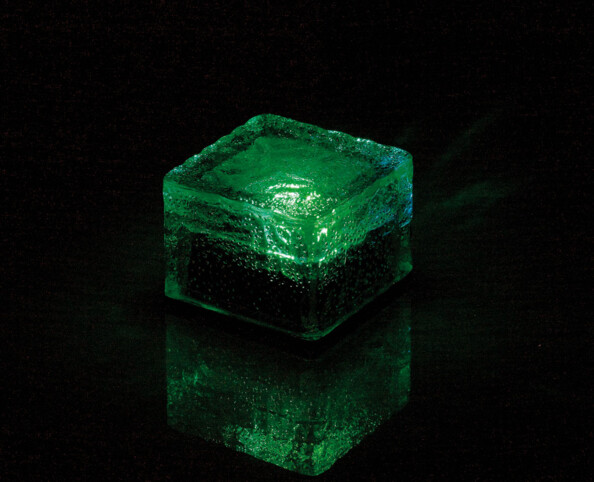 Pavé solaire à LED RVB avec capteur de luminosité couleur verte