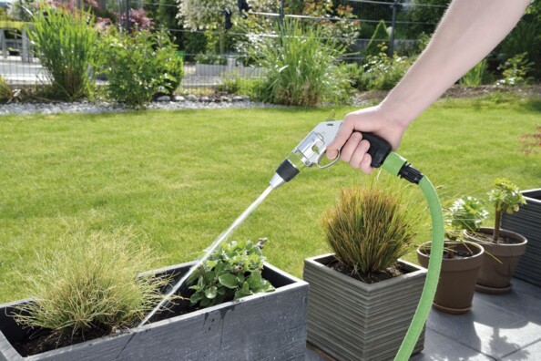 Pistolet d'arrosage avec jet d'eau réglable