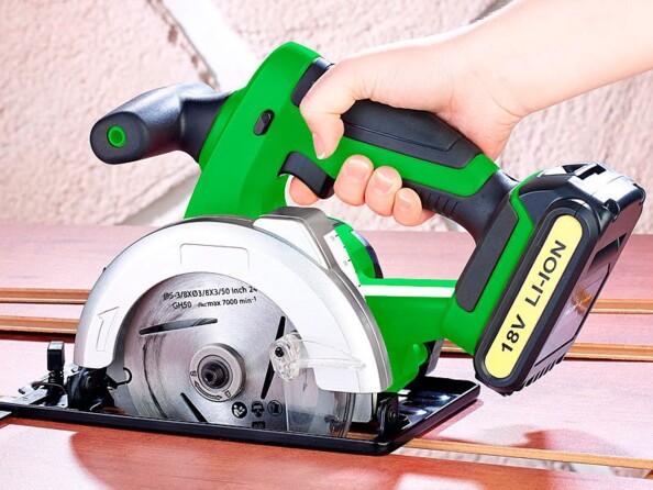 Scie circulaire sans fil professionnelle 18 V ''AW-18.hk''avec accu