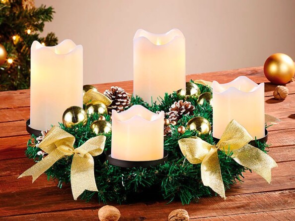 Couronne de l'Avent avec ornements dorés & 4 bougies à LED