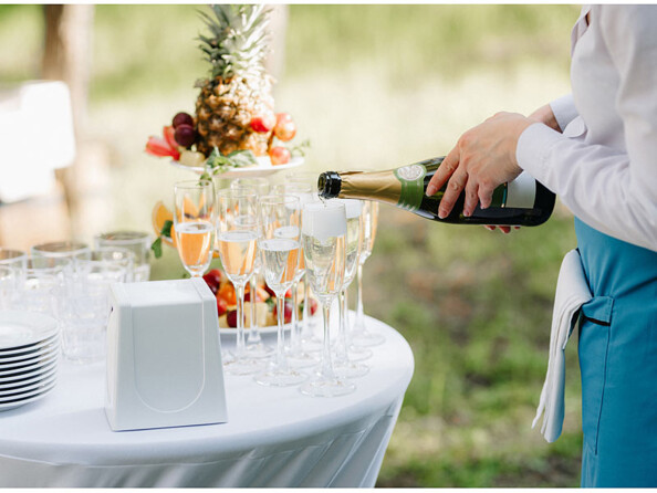 2 housses extensibles pour table haute mange-debout