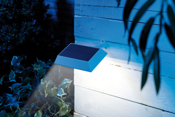 Lampe solaire à LED 6 W pour mur et gouttière avec capteur PIR - Blanc