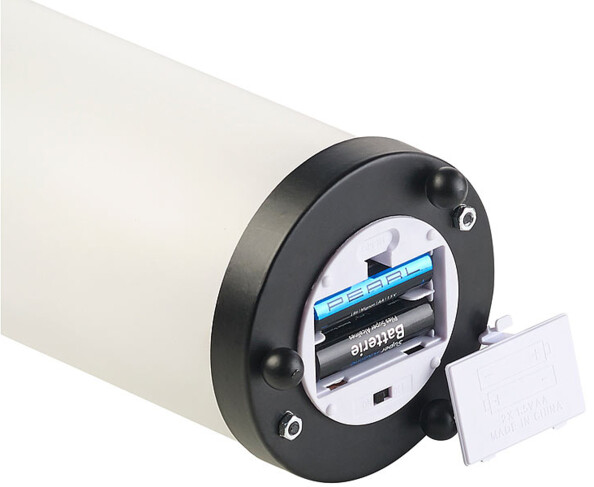 Lampe solaire 96 LED vue sur le compartiment à piles