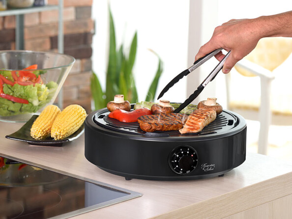 Plaque de cuisson vitrocéramique et grill avec bac collecteur de graisse