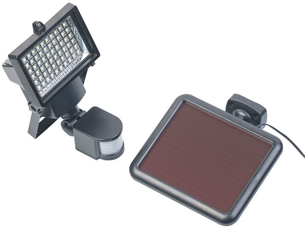 Autosuffisant grâce au panneau solaire aux dimensions 13,8 x 21 x 12,5 cm - 602 g