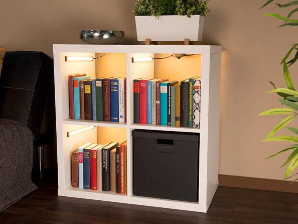 Système de 3 réglettes LED mise en situation avec des étageres