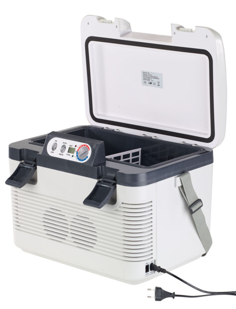 Glacière thermoélectrique 19 L. Dimensions intérieures environ 37 x 18 x 25 cm avec une séparation amovible..