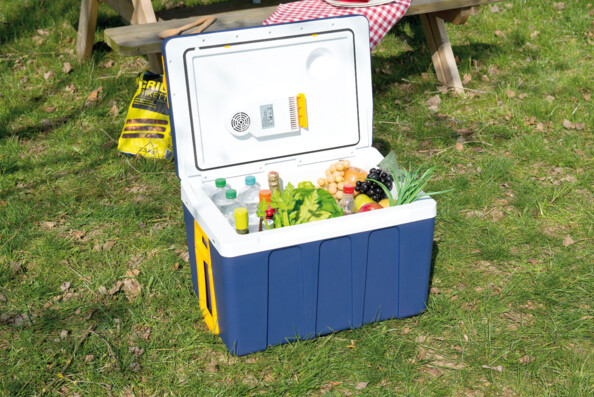 Glacière thermoélectrique XXL 50 L. Gardez vos boissons au frais ou votre repas au chaud