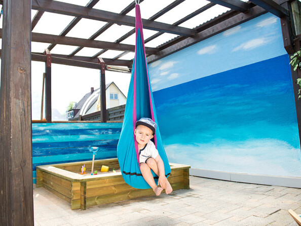 Grotte suspendue robuste pour enfants avec coussin moelleux