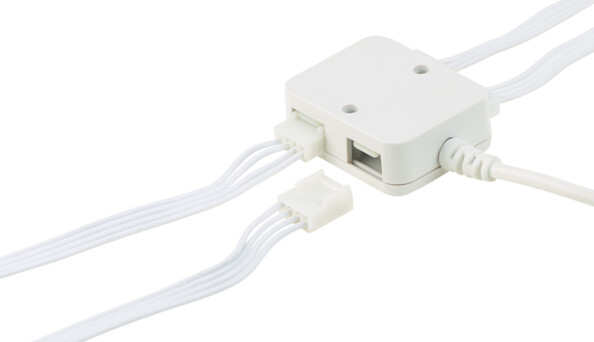 raccordement pour plusieurs bandes d'éclairage led