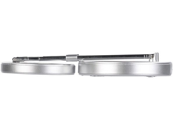 Orientez et alignez le cou et la tête pour éclairer précisément la zone de votre choix. Vous pouvez ensuite replier la lampe pour l'emporter sans encombrement dans vos bagages