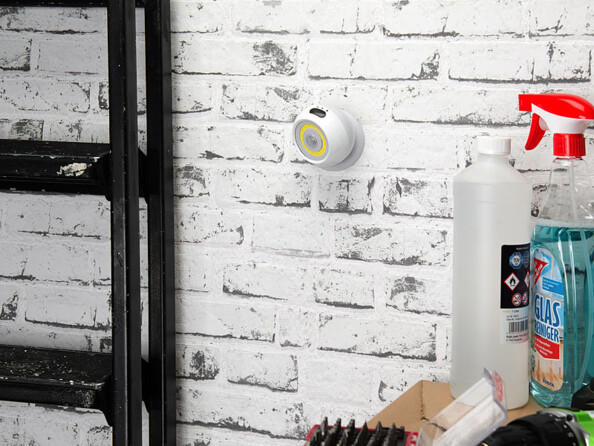 modèle d'utilisation de la lampe sans fil 200 lm à LED COB