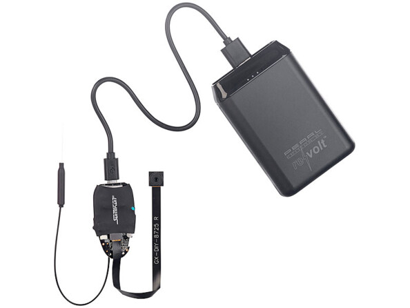 Mini caméra Full HD connectée mise en situation. Vue du kit