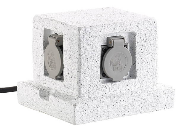 Multiptise d'extérieur aspect pierre, par Royal Gardineer.