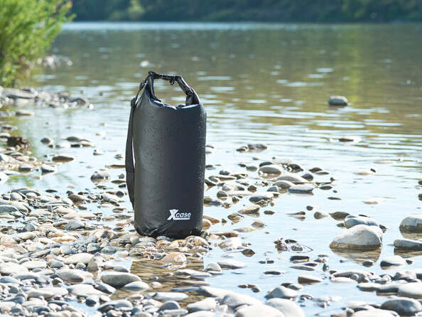 modèle d'utilisation du Sac polochon étanche - Noir - 20 L XCase