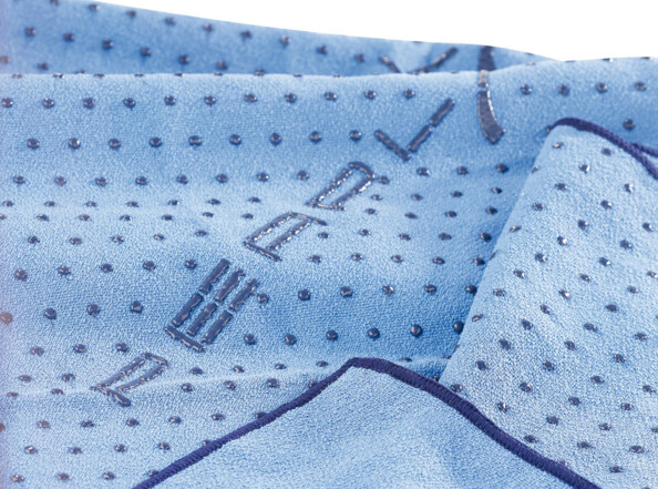 Serviette yoga quine glisse pas, grâce aux picots en silicone