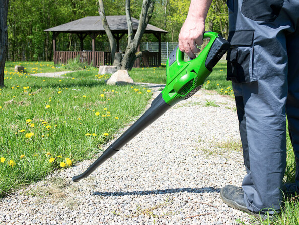 Souffleur de feuilles sans batterie et sans chargeur