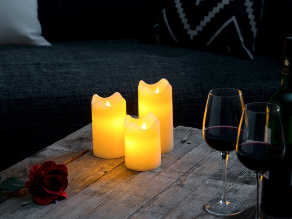 Bougie LED en cire mis en situation