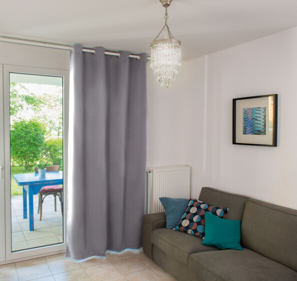 Rideau occultant 145 x 245 cm avec œillets 4 cm - coloris gris