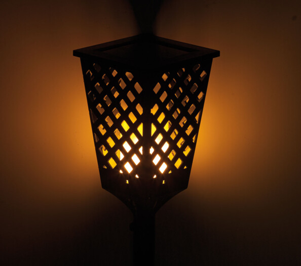 Torche LED solaire effet flamme 96 LED / 30 lm